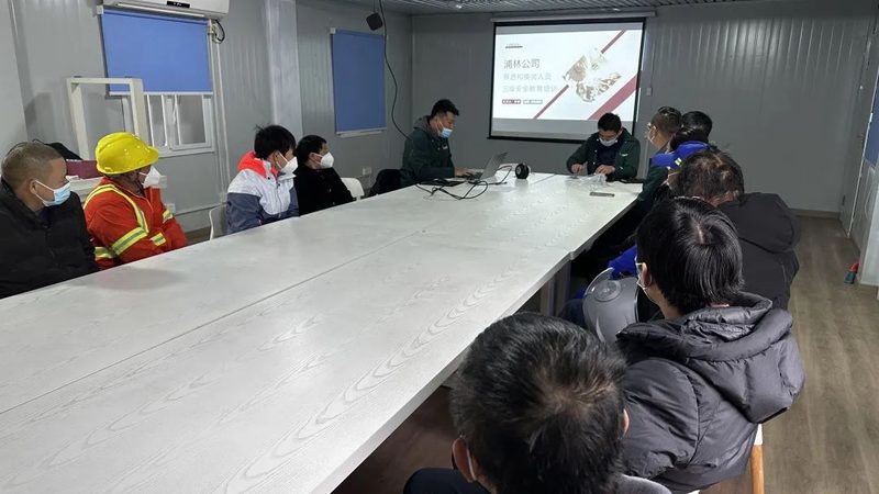 报名成人教育机构的第一步是了解整个流程。通常，报名流程包括以下几个环节：