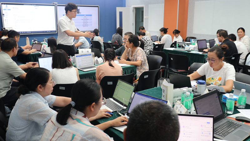 自考本科助学班：揭秘最快拿证的秘密